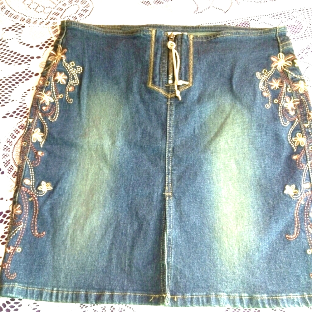 Z. CAVARICCI Boho Embroidered Denim Mini Skirt…